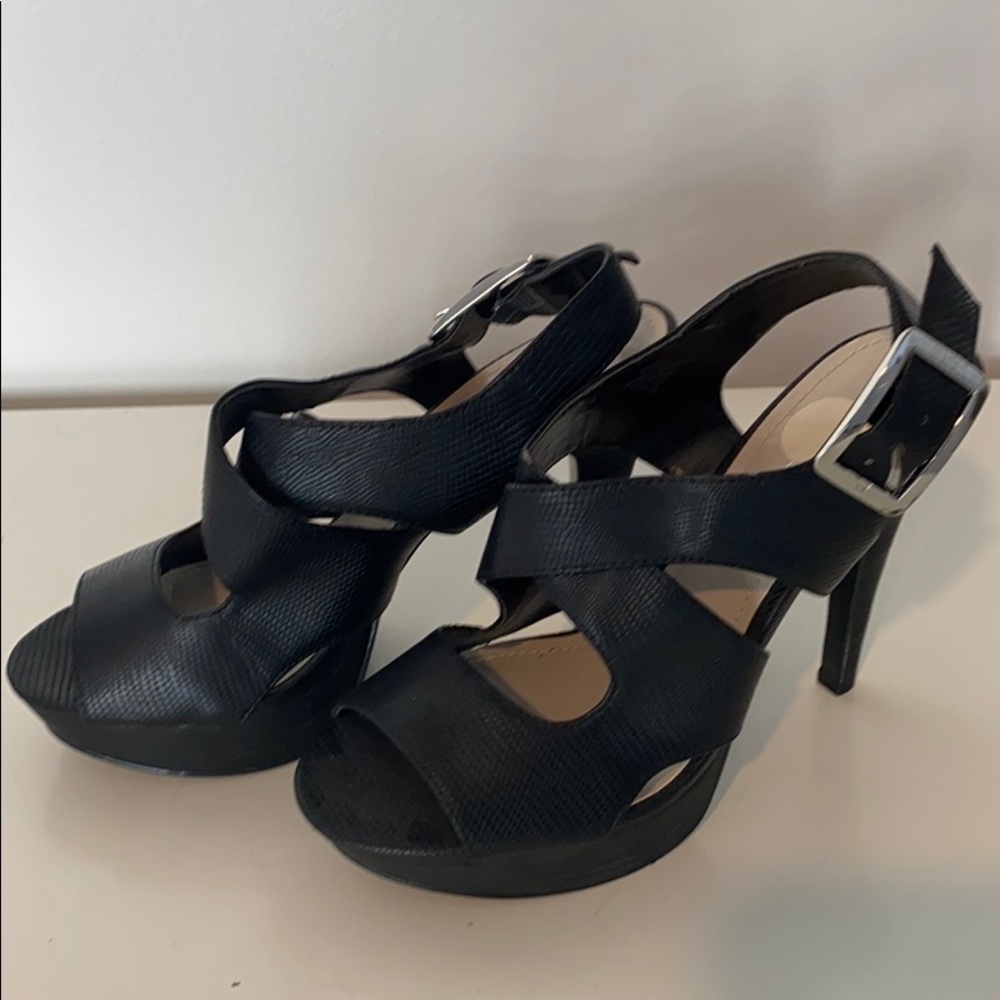 Nine West platform heels 👠🖤